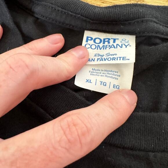 Harry Potter Gryffindor Quidditch T-shirt in Gold and Black - Picture 2 of 3